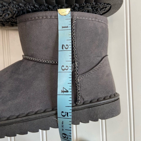 NIB Girls Fleece-lined Ankle Boots - Picture 9 of 10